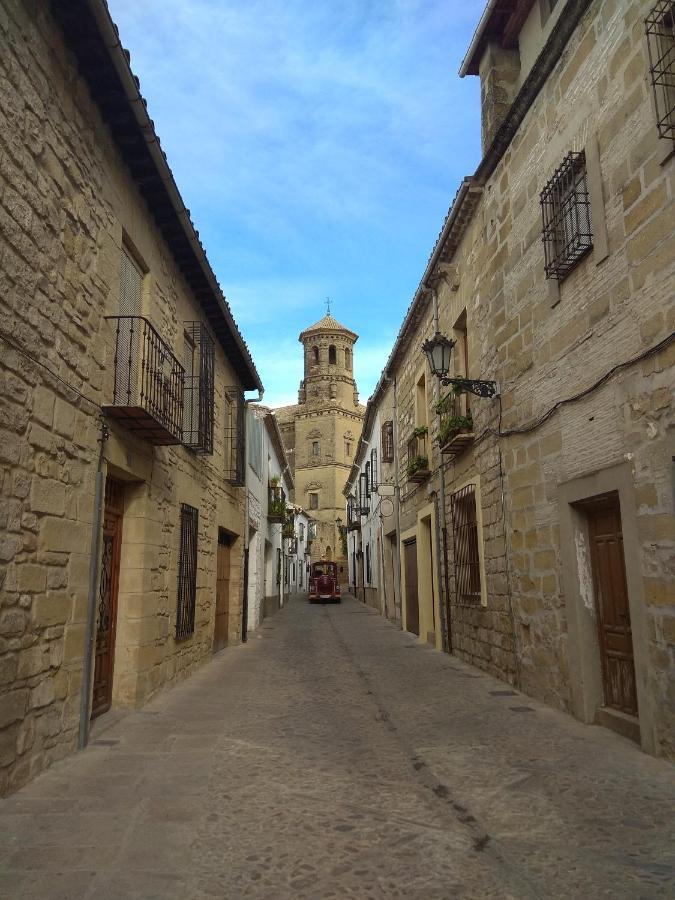 Arco De Villalar Baeza Exterior photo